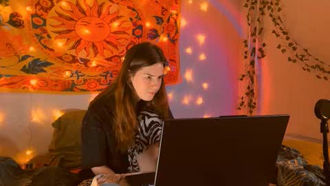 Alice online show from 02-11-26, 05:12