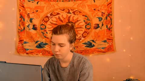 Alice online show from 04-04-26, 05:06