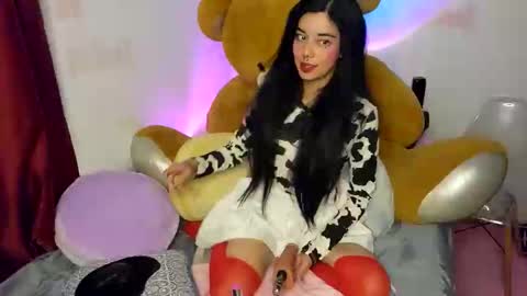 Alicekingdom online show from 11-21-25, 12:32