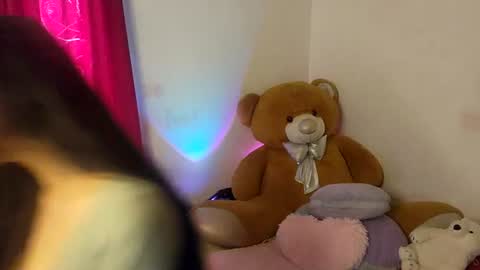 Alicekingdom online show from 06-30-26, 08:32