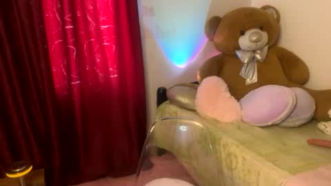 Alicekingdom online show from 07-30-26, 07:35