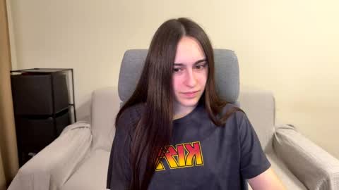 Snapshot of alicekollt chatting on 06-03-26, 10:15 alicekollt online show from 06-03-26, 10:15