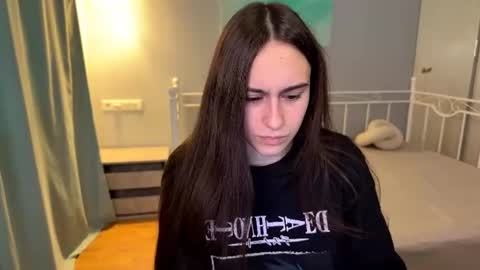 Snapshot of alicekollt chatting on 07-07-26, 02:43 alicekollt online show from 07-07-26, 02:43