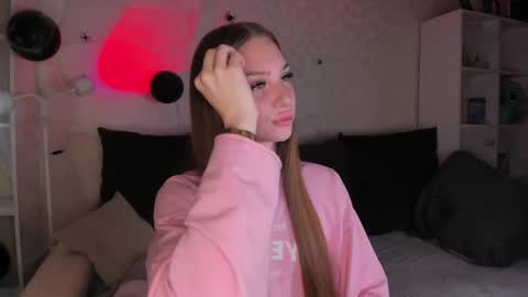 Alice online show from 11-03-25, 03:41