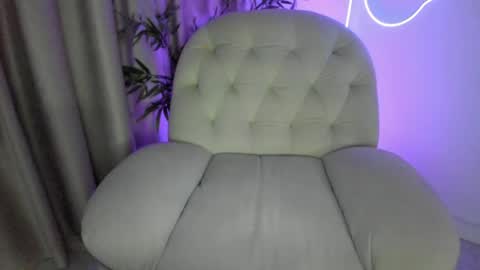 AliceLevine online show from 04-16-26, 04:24