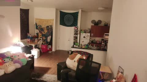 Snapshot of aliceliddell710 chatting on 09-16-25, 05:08 Alice Liddell online show from 09-16-25, 05:08