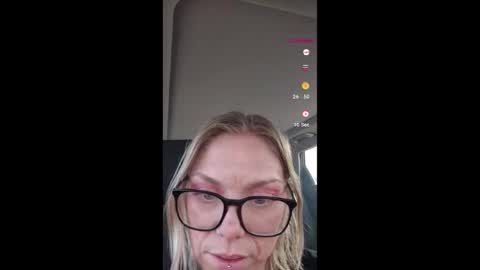 Snapshot of aliceliddell710 chatting on 10-12-25, 09:58 Alice Liddell online show from 10-12-25, 09:58