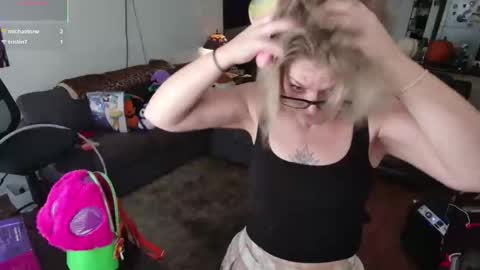 Snapshot of aliceliddell710 chatting on 10-30-25, 02:51 Alice Liddell online show from 10-30-25, 02:51