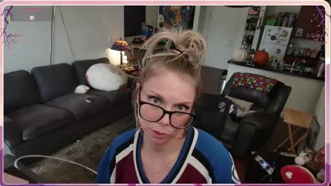 Snapshot of aliceliddell710 chatting on 11-12-25, 06:52 Alice Liddell online show from 11-12-25, 06:52