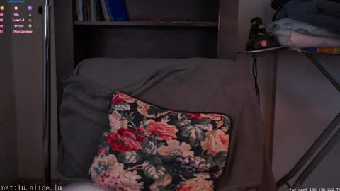 Elle online show from 04-12-26, 05:34