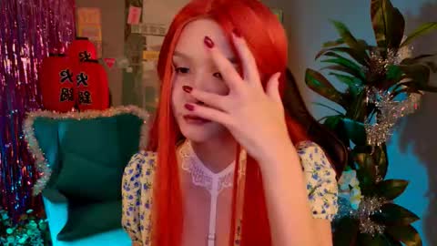 Snapshot of alicemeowoow chatting on 12-15-25, 09:24 Alice online show from 12-15-25, 09:24