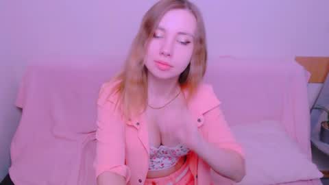Snapshot of alicemias_ chatting on 06-08-26, 09:42 Alice online show from 06-08-26, 09:42