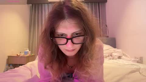 Snapshot of alicepinkhead chatting on 04-24-26, 09:56 AlicePinkhead online show from 04-24-26, 09:56
