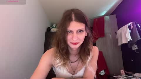 Snapshot of alicepinkhead chatting on 05-01-26, 09:03 AlicePinkhead online show from 05-01-26, 09:03