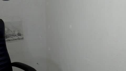 Snapshot of alicepopsy chatting on 01-16-25, 09:19 Alice online show from 01-16-25, 09:19