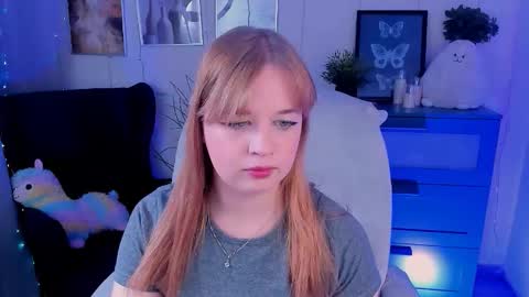 Snapshot of alicepopsy chatting on 11-23-25, 10:48 Alice online show from 11-23-25, 10:48