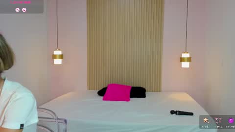 Snapshot of aliceross1 chatting on 06-11-26, 12:32 AliceRoss online show from 06-11-26, 12:32