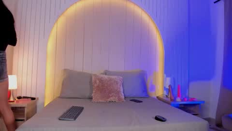 Snapshot of alicesandoval_ chatting on 12-14-25, 11:37 ALICE online show from 12-14-25, 11:37