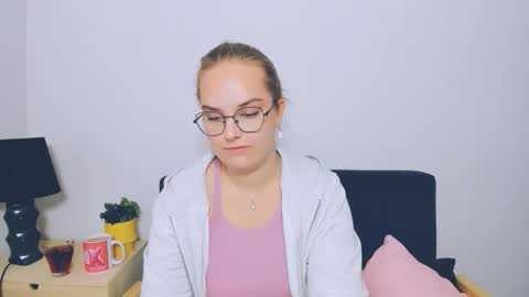 Snapshot of alicesensitive chatting on 10-02-25, 08:16 alicesensitive online show from 10-02-25, 08:16