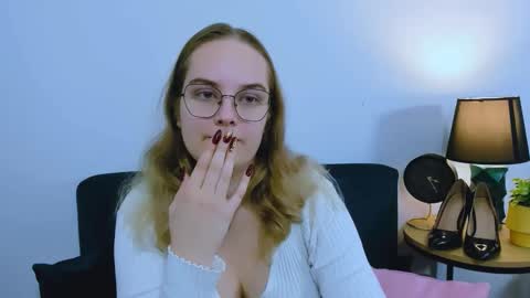 Snapshot of alicesensitive chatting on 11-21-25, 12:48 alicesensitive online show from 11-21-25, 12:48