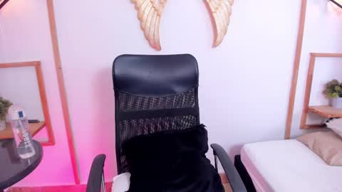 Snapshot of alicesweet10 chatting on 09-10-25, 04:12 Alice online show from 09-10-25, 04:12