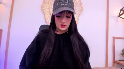 Snapshot of alicesweet10 chatting on 09-13-25, 02:33 Alice online show from 09-13-25, 02:33