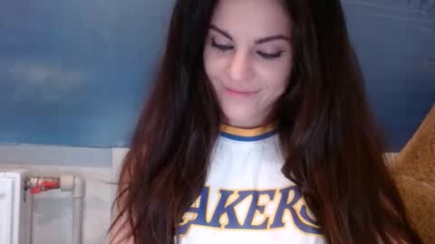 Snapshot of alicetailorrr chatting on 10-15-25, 03:12 AliceTailorrr online show from 10-15-25, 03:12