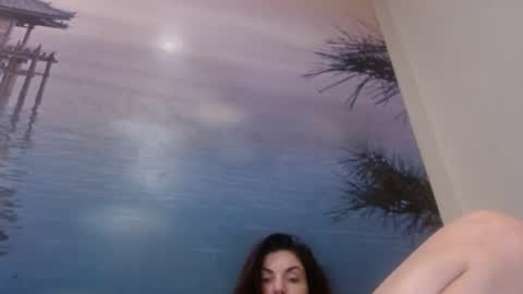 Snapshot of alicetailorrr chatting on 10-18-25, 04:59 AliceTailorrr online show from 10-18-25, 04:59