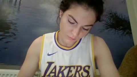 Snapshot of alicetailorrr chatting on 01-07-26, 03:31 AliceTailorrr online show from 01-07-26, 03:31