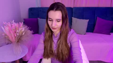 Snapshot of aliceweiss_ chatting on 01-17-25, 05:11 Alice online show from 01-17-25, 05:11