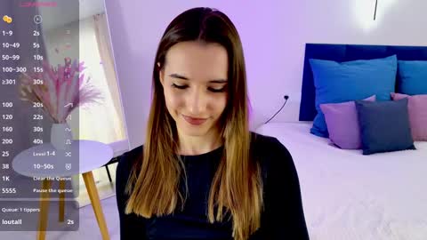 Snapshot of aliceweiss_ chatting on 03-04-25, 08:46 Alice online show from 03-04-25, 08:46