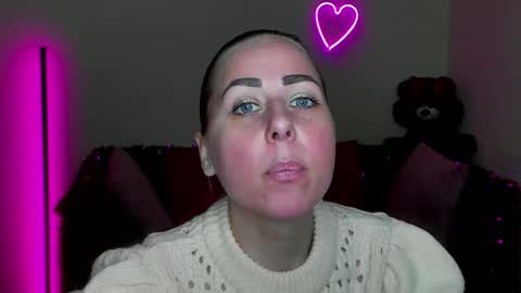 Snapshot of alicewonderkiss chatting on 03-26-26, 12:00 Alice online show from 03-26-26, 12:00