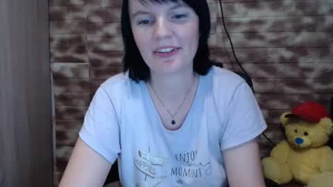 Snapshot of alicexbaby chatting on 10-25-25, 10:01 Alicexbaby online show from 10-25-25, 10:01