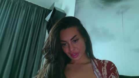 Snapshot of alicexsquirt chatting on 05-22-26, 07:48 Alice online show from 05-22-26, 07:48