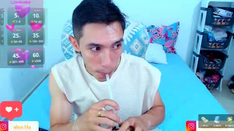 CATALINA Y ANDRES online show from 03-12-25, 02:20