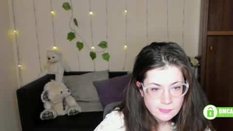 Alicia online show from 02-13-25, 01:40