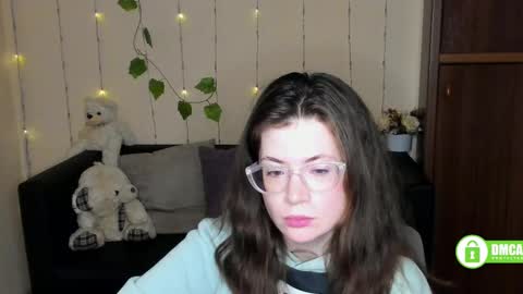 Alicia online show from 02-16-25, 03:47