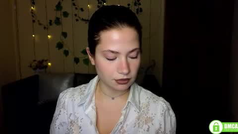 Alicia online show from 11-24-25, 12:27