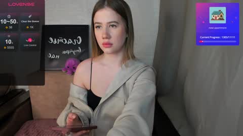 Snapshot of alicia_hines chatting on 01-24-25, 12:10 Alicia online show from 01-24-25, 12:10