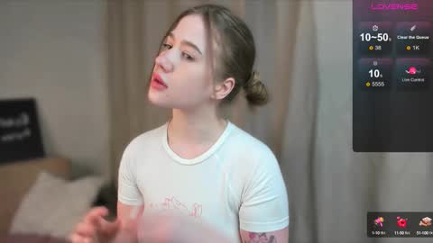 Snapshot of alicia_hines chatting on 03-03-25, 12:37 Alicia online show from 03-03-25, 12:37