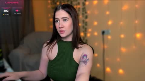 Snapshot of alicia_hines chatting on 11-04-25, 09:52 Alicia online show from 11-04-25, 09:52