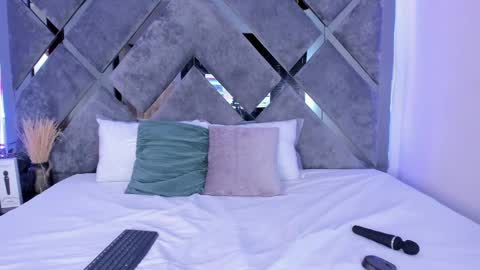 Snapshot of alicia_jerez1 chatting on 01-23-25, 02:39 Alice online show from 01-23-25, 02:39