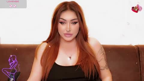 Snapshot of alicia_kitten chatting on 02-14-25, 10:14 Johnny online show from 02-14-25, 10:14