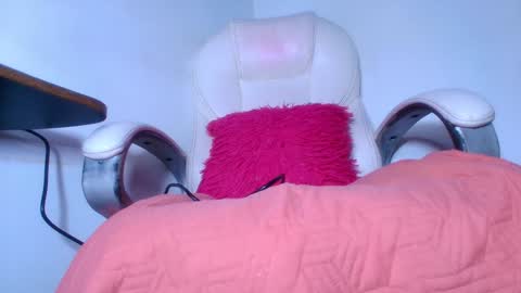 Snapshot of alicia_kyse chatting on 01-09-25, 03:04 Alicia Kyse online show from 01-09-25, 03:04