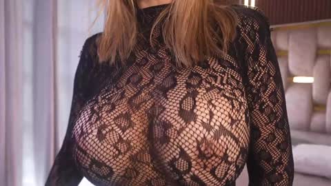 Snapshot of alicia_lang chatting on 02-12-26, 02:45 Alicia Lang online show from 02-12-26, 02:45