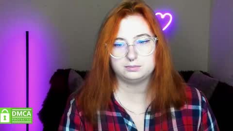 Snapshot of alicia_side_red chatting on 10-05-25, 05:28 Alicia online show from 10-05-25, 05:28