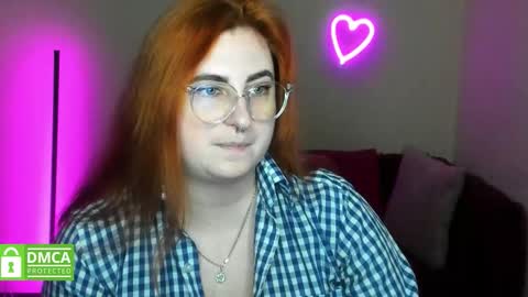 Snapshot of alicia_side_red chatting on 11-17-25, 06:24 Alicia online show from 11-17-25, 06:24