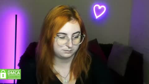 Snapshot of alicia_side_red chatting on 11-19-25, 06:46 Alicia online show from 11-19-25, 06:46