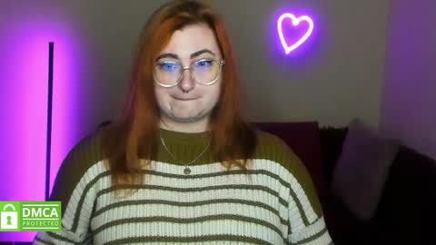 Snapshot of alicia_side_red chatting on 11-24-25, 12:27 Alicia online show from 11-24-25, 12:27