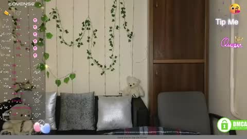 Alicia online show from 04-12-26, 05:23